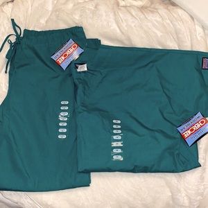 Cherokee workwear scrub set